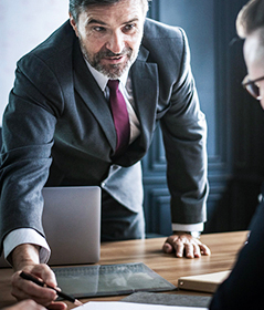 Comunicación rápida con clientes y proveedores.